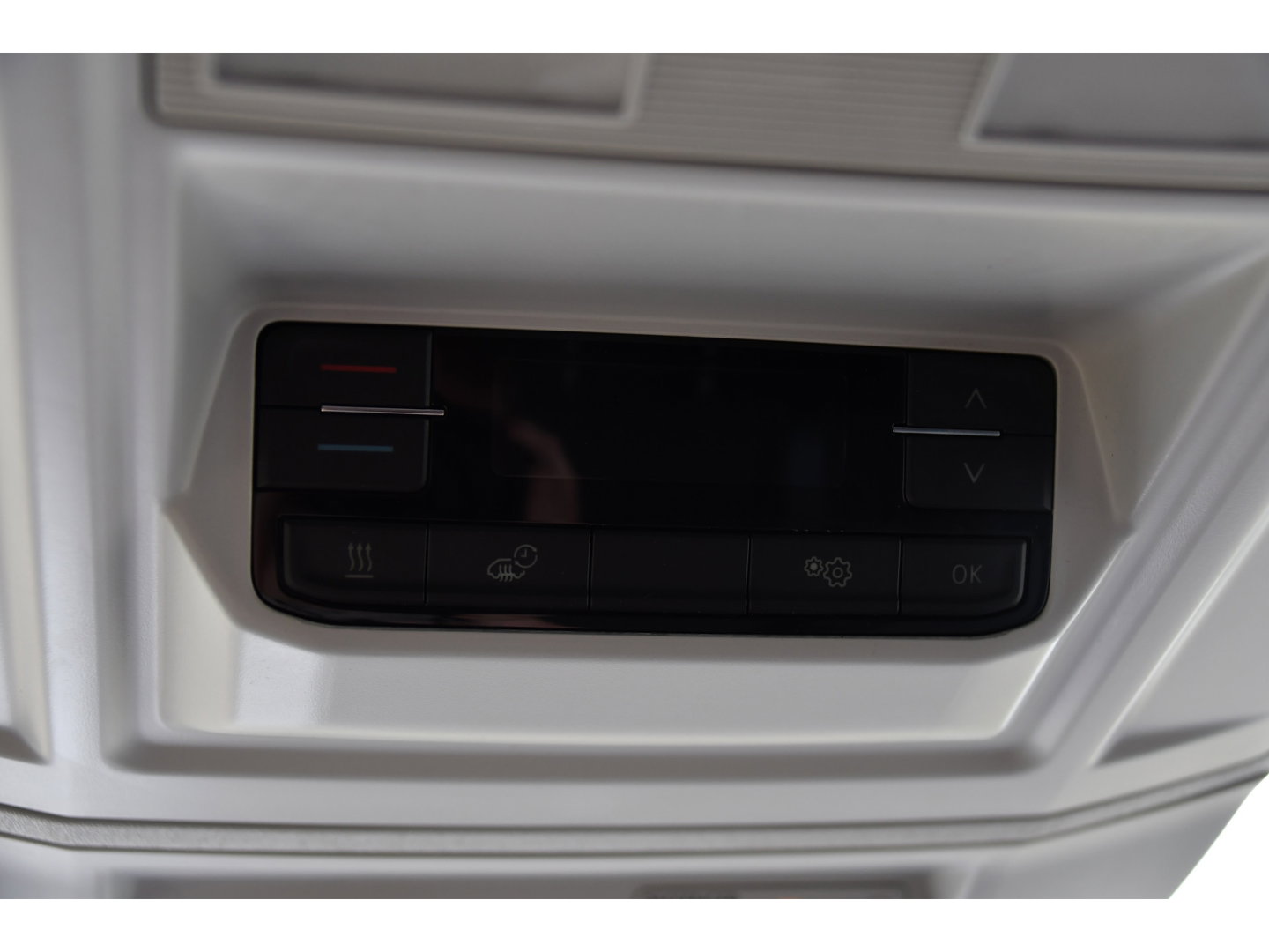 Volkswagen Crafter 35 2.0 TDI L3H3 PB Edition Camera, Cruise, Carplay, LED, 177pk, Automaat, Multimedia, Standkachel, Sensoren, Uniek!