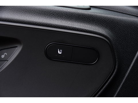 Mercedes-Benz Sprinter 319 V6 3.0 CDI L2H1 Black Edition FULL OTPIONS! Adaptieve Cruise, 360 Camera, Carplay, Leder, LED, 10,5'' Mbux, Trekhaak, 190pk, Automaat, Uniek!