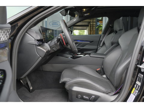 BMW M5 Touring V8 727pk Hybrid Panoramadak Keramisch Full carbon pack *BTW* NLauto VOL VOL VOL!!!