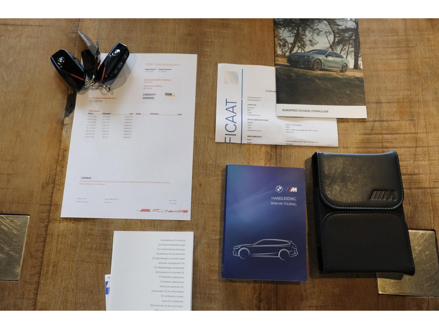 BMW M5 Touring V8 727pk Hybrid Panoramadak Keramisch Full carbon pack *BTW* NLauto VOL VOL VOL!!!