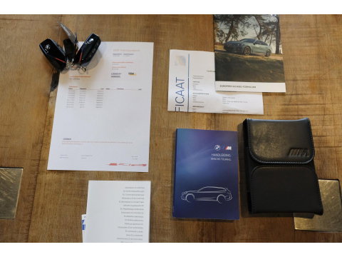 BMW M5 Touring V8 727pk Hybrid Panoramadak Keramisch Full carbon pack *BTW* NLauto VOL VOL VOL!!!