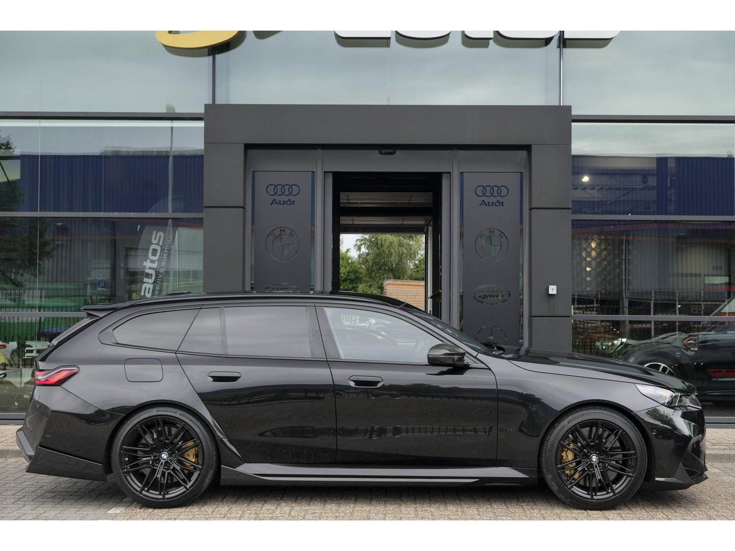 BMW M5 Touring V8 727pk Hybrid Panoramadak Keramisch Full carbon pack *BTW* NLauto VOL VOL VOL!!!