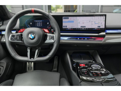 BMW M5 Touring V8 727pk Hybrid Panoramadak Keramisch Full carbon pack *BTW* NLauto VOL VOL VOL!!!