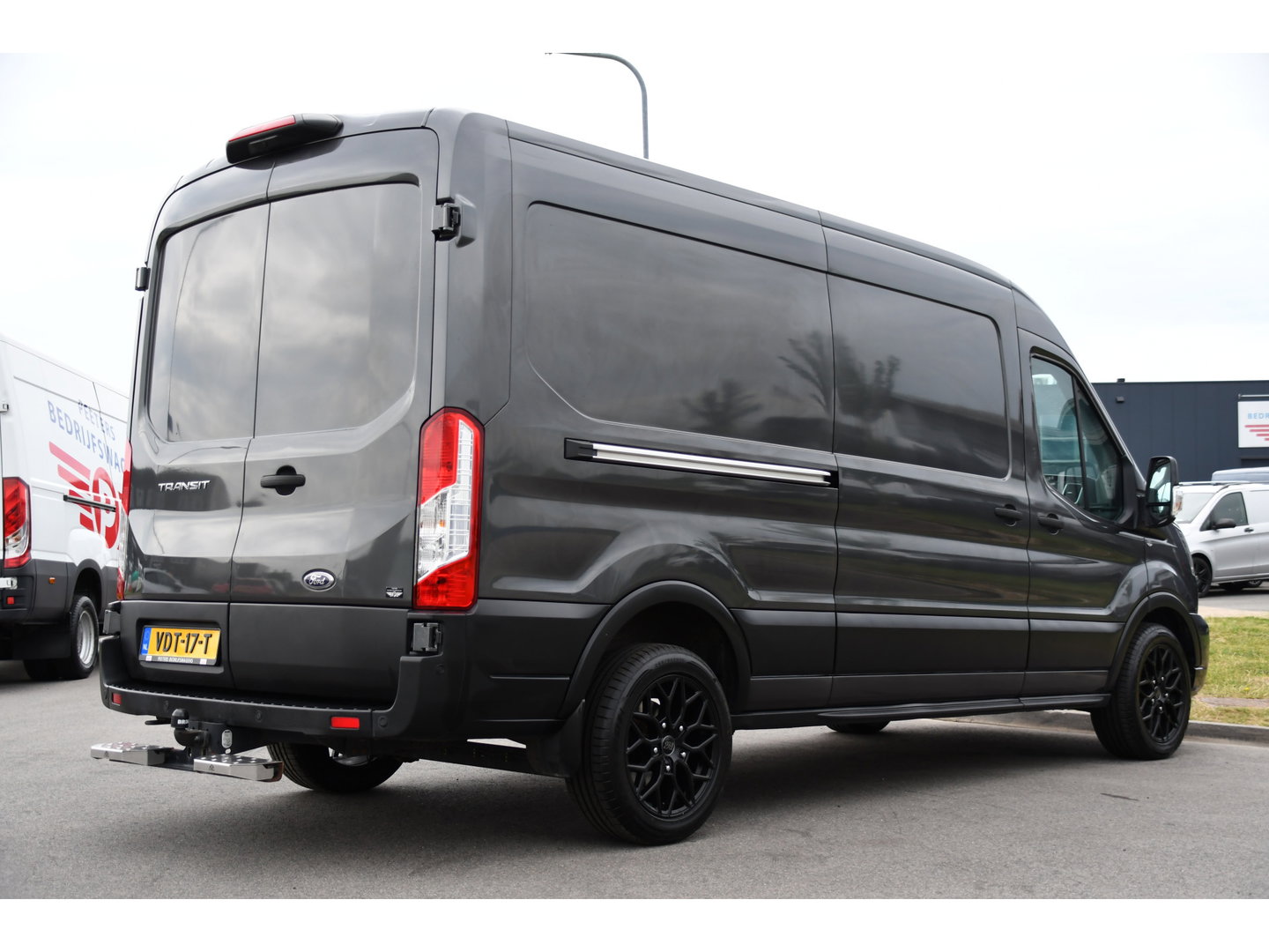 Ford Transit 350 2.0 TDCI L3H2 Limited PB Edition Camera, Cruise, Carplay, Xenon, Automaat, 185pk, Stoelverwarming, Trekhaak, Sensoren, Uniek!