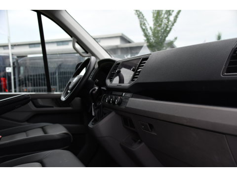 MAN TGE 3.180 35 2.0L5H3 Black Edition Camera, Adaptieve Cruise, Carplay, LED, Multimedia, 177pk, Automaat, Sensoren, Leder, Geveerde stoel, Trekhaak, Uniek!