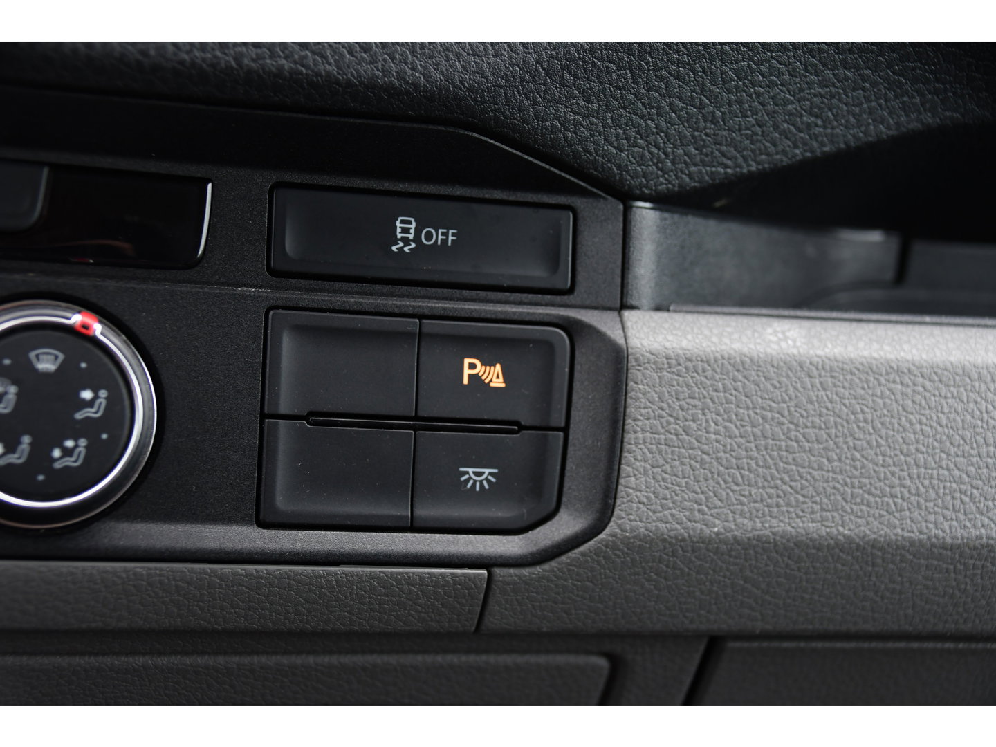 MAN TGE 3.180 35 2.0L5H3 Black Edition Camera, Adaptieve Cruise, Carplay, LED, Multimedia, 177pk, Automaat, Sensoren, Leder, Geveerde stoel, Trekhaak, Uniek!