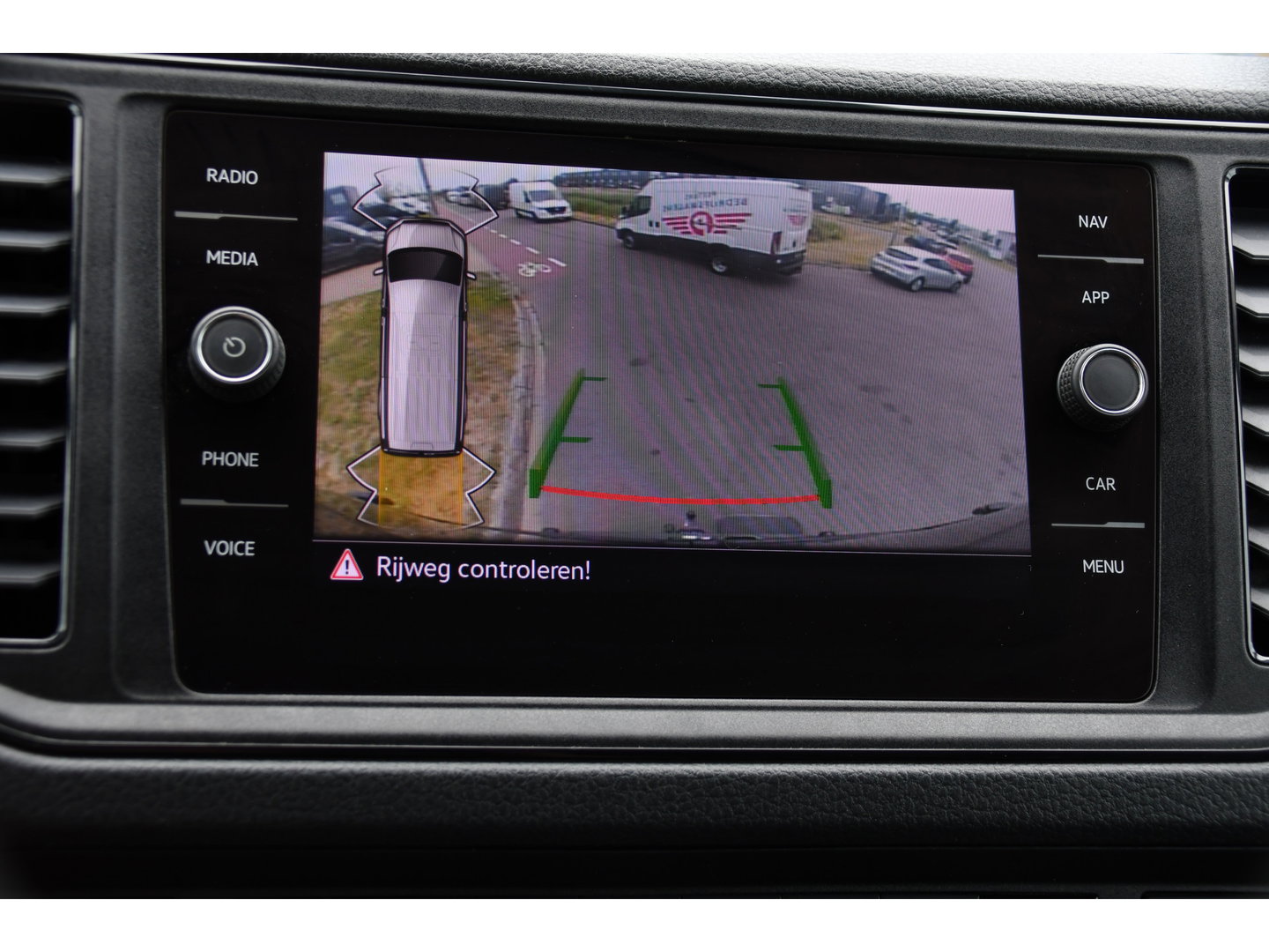 MAN TGE 3.180 35 2.0L5H3 Black Edition Camera, Adaptieve Cruise, Carplay, LED, Multimedia, 177pk, Automaat, Sensoren, Leder, Geveerde stoel, Trekhaak, Uniek!