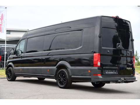 MAN TGE 3.180 35 2.0L5H3 Black Edition Camera, Adaptieve Cruise, Carplay, LED, Multimedia, 177pk, Automaat, Sensoren, Leder, Geveerde stoel, Trekhaak, Uniek!