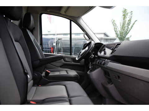 MAN TGE 3.180 35 2.0L5H3 Black Edition Camera, Adaptieve Cruise, Carplay, LED, Multimedia, 177pk, Automaat, Sensoren, Leder, Geveerde stoel, Trekhaak, Uniek!
