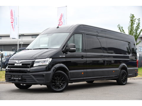 MAN TGE 3.180 35 2.0L5H3 Black Edition Camera, Adaptieve Cruise, Carplay, LED, Multimedia, 177pk, Automaat, Sensoren, Leder, Geveerde stoel, Trekhaak, Uniek!