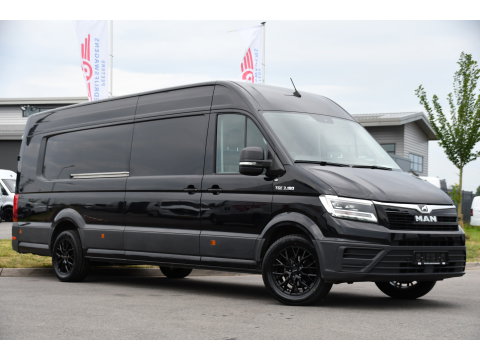MAN TGE 3.180 35 2.0L5H3 Black Edition Camera, Adaptieve Cruise, Carplay, LED, Multimedia, 177pk, Automaat, Sensoren, Leder, Geveerde stoel, Trekhaak, Uniek!