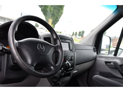 Mercedes-Benz Sprinter 316 2.2 CDI L1H1 Black Edition Camera, Cruise, 2800kg trekhaak, 164pk, Geveerde Stoel, Multimedia, 3 Zits, Uniek!