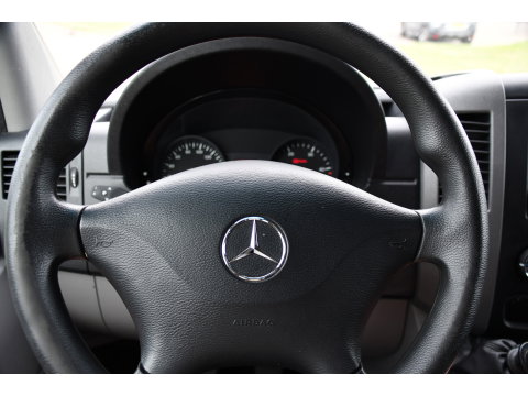 Mercedes-Benz Sprinter 316 2.2 CDI L1H1 Black Edition Camera, Cruise, 2800kg trekhaak, 164pk, Geveerde Stoel, Multimedia, 3 Zits, Uniek!