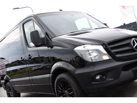 Mercedes-Benz Sprinter 316 2.2 CDI L1H1 Black Edition Camera, Cruise, 2800kg trekhaak, 164pk, Geveerde Stoel, Multimedia, 3 Zits, Uniek!