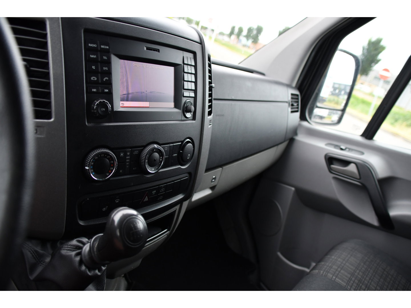Mercedes-Benz Sprinter 316 2.2 CDI L1H1 Black Edition Camera, Cruise, 2800kg trekhaak, 164pk, Geveerde Stoel, Multimedia, 3 Zits, Uniek!
