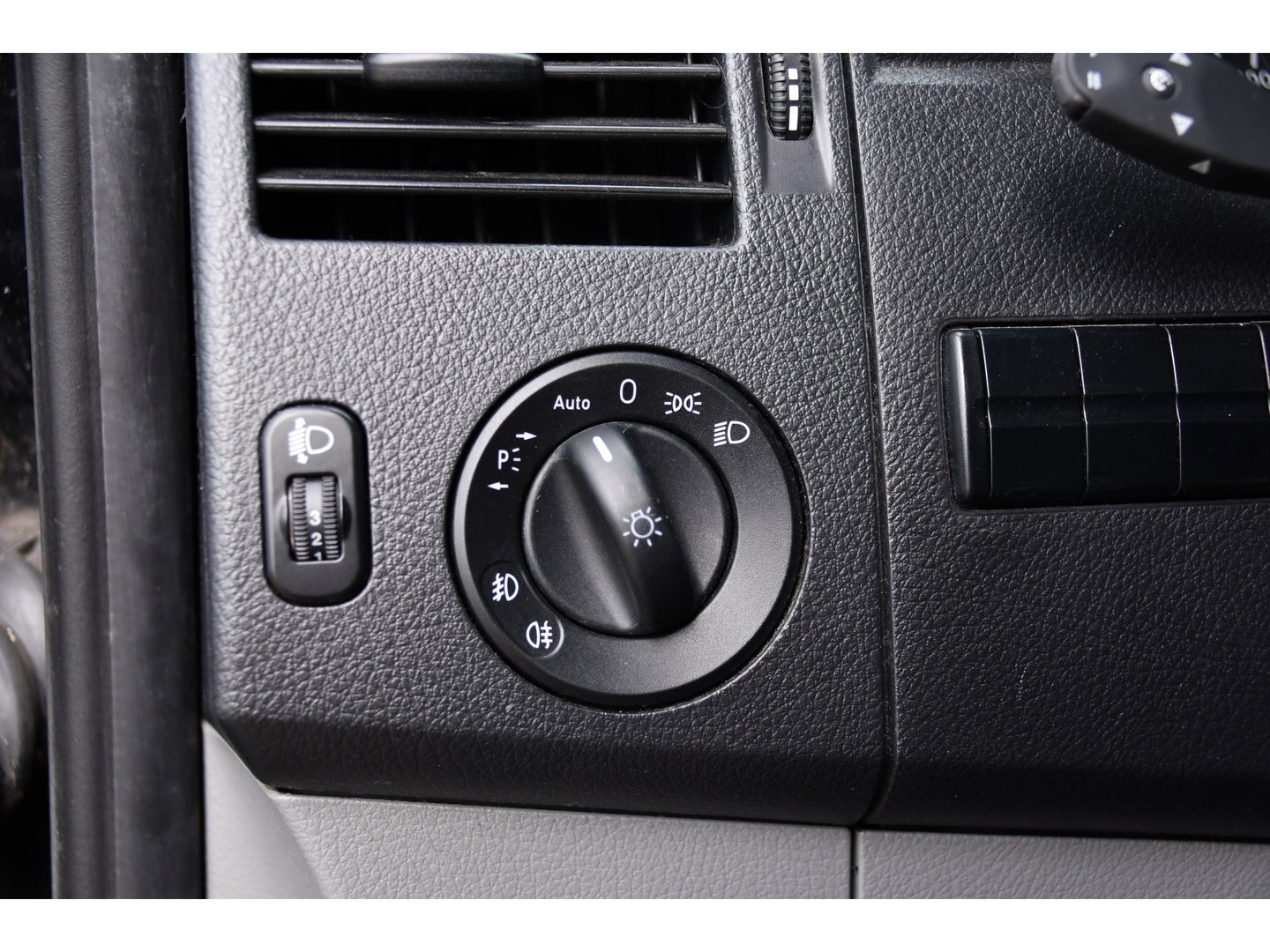 Mercedes-Benz Sprinter 316 2.2 CDI L1H1 Black Edition Camera, Cruise, 2800kg trekhaak, 164pk, Geveerde Stoel, Multimedia, 3 Zits, Uniek!