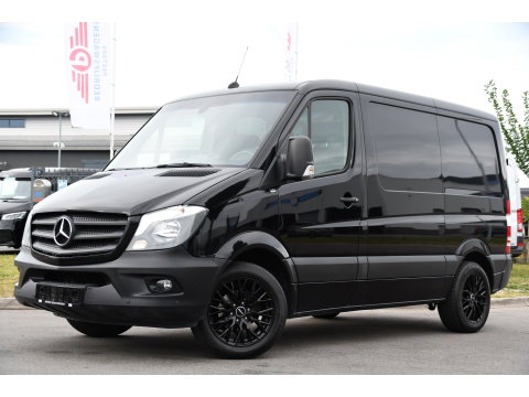 Mercedes-Benz Sprinter 316 2.2 CDI L1H1 Black Edition Camera, Cruise, 2800kg trekhaak, 164pk, Geveerde Stoel, Multimedia, 3 Zits, Uniek!