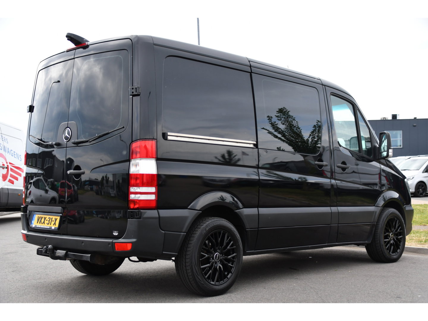 Mercedes-Benz Sprinter 316 2.2 CDI L1H1 Black Edition Camera, Cruise, 2800kg trekhaak, 164pk, Geveerde Stoel, Multimedia, 3 Zits, Uniek!