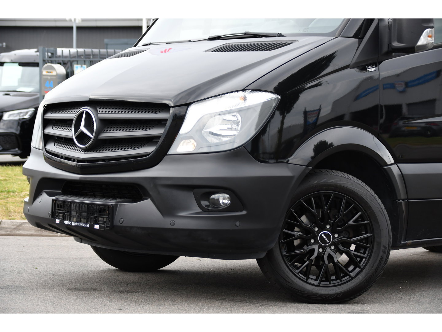 Mercedes-Benz Sprinter 316 2.2 CDI L1H1 Black Edition Camera, Cruise, 2800kg trekhaak, 164pk, Geveerde Stoel, Multimedia, 3 Zits, Uniek!