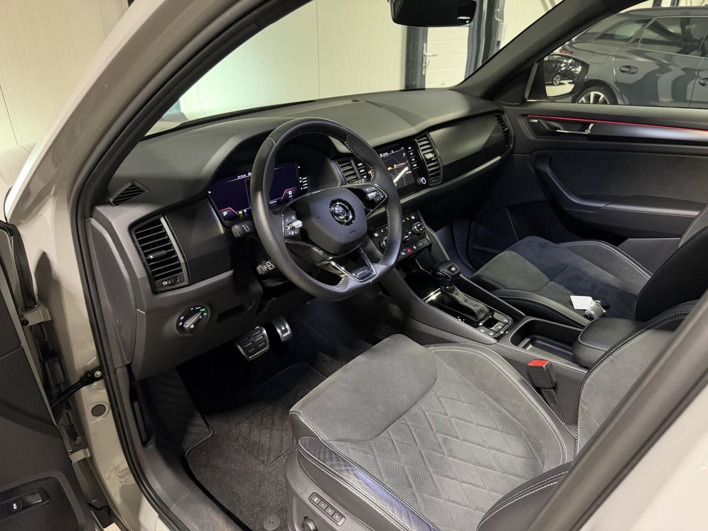 Škoda Kodiaq 1.5 TSI Sportline Pano Canton 7 Pers Trekhaak