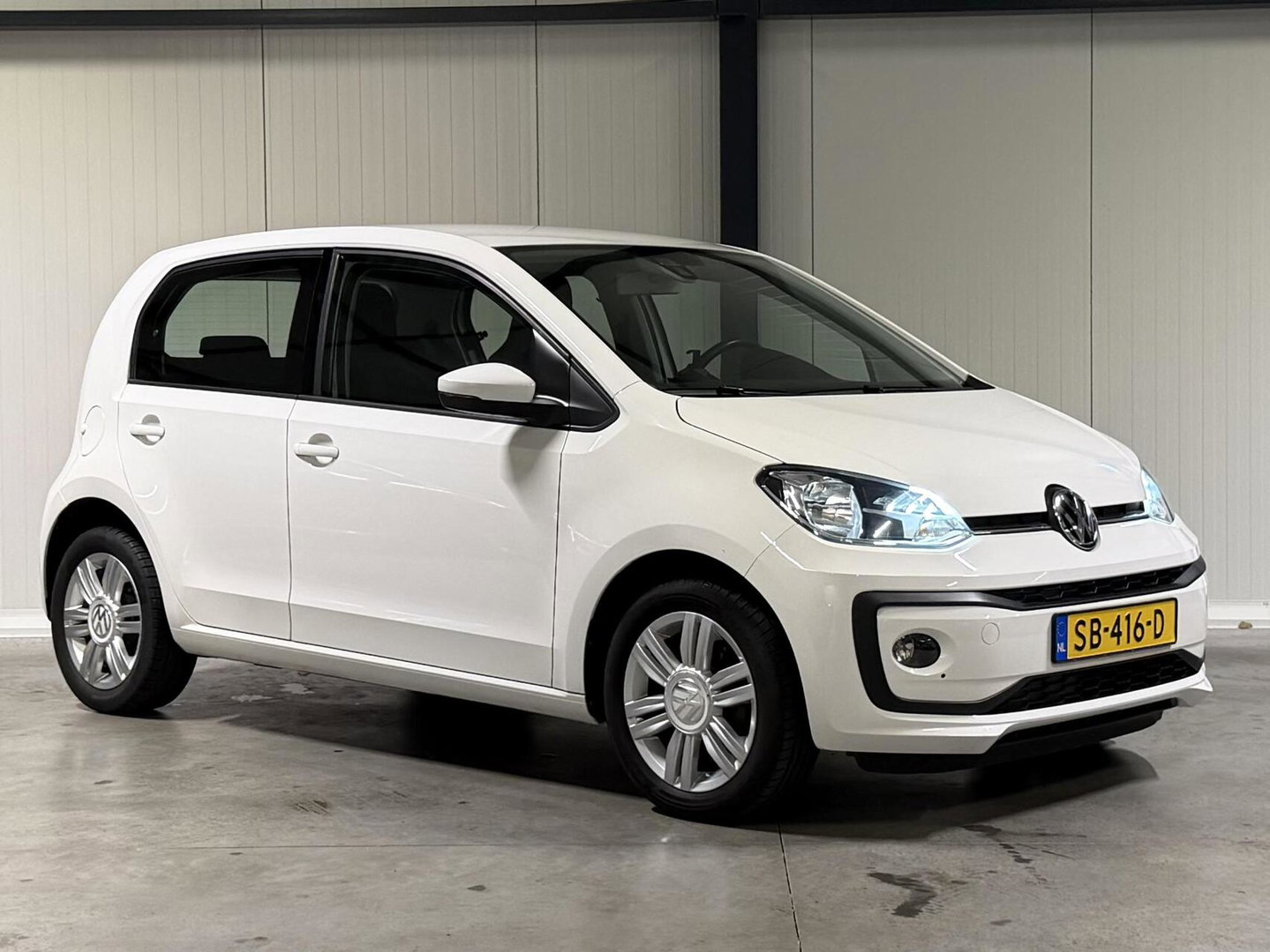Volkswagen up! 1.0 BMT high up Airco Cruise Parkeersensoren