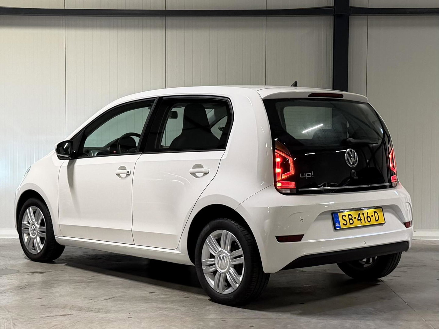 Volkswagen up! 1.0 BMT high up Airco Cruise Parkeersensoren