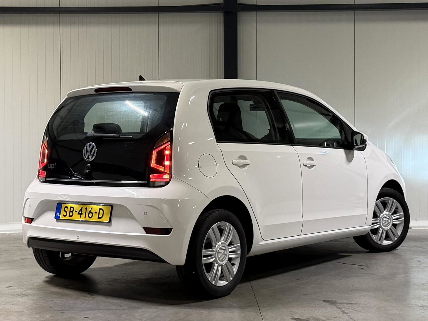 Volkswagen up! 1.0 BMT high up Airco Cruise Parkeersensoren