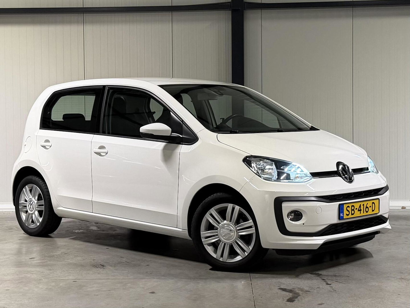 Volkswagen up! 1.0 BMT high up Airco Cruise Parkeersensoren