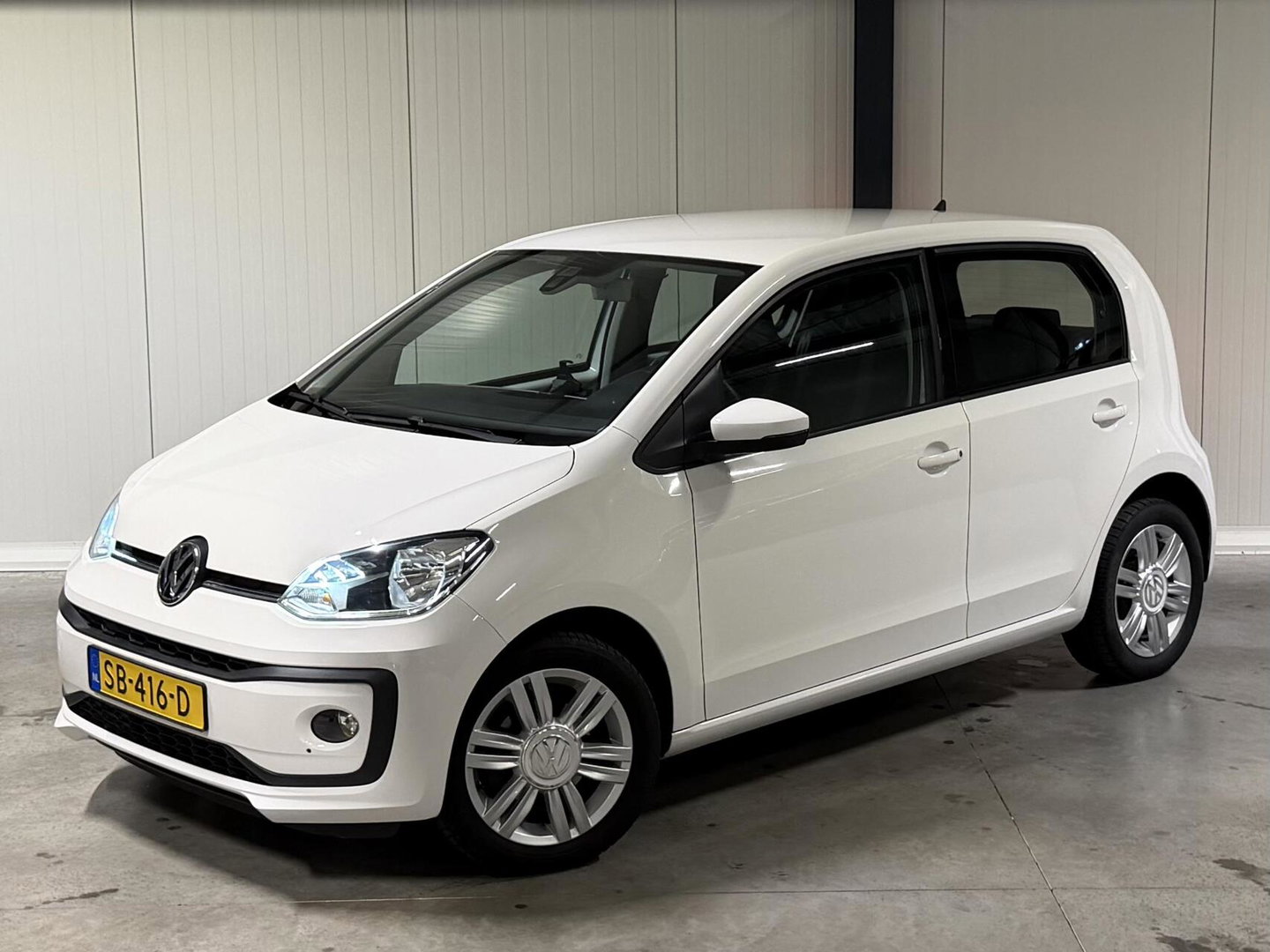 Volkswagen up! 1.0 BMT high up Airco Cruise Parkeersensoren