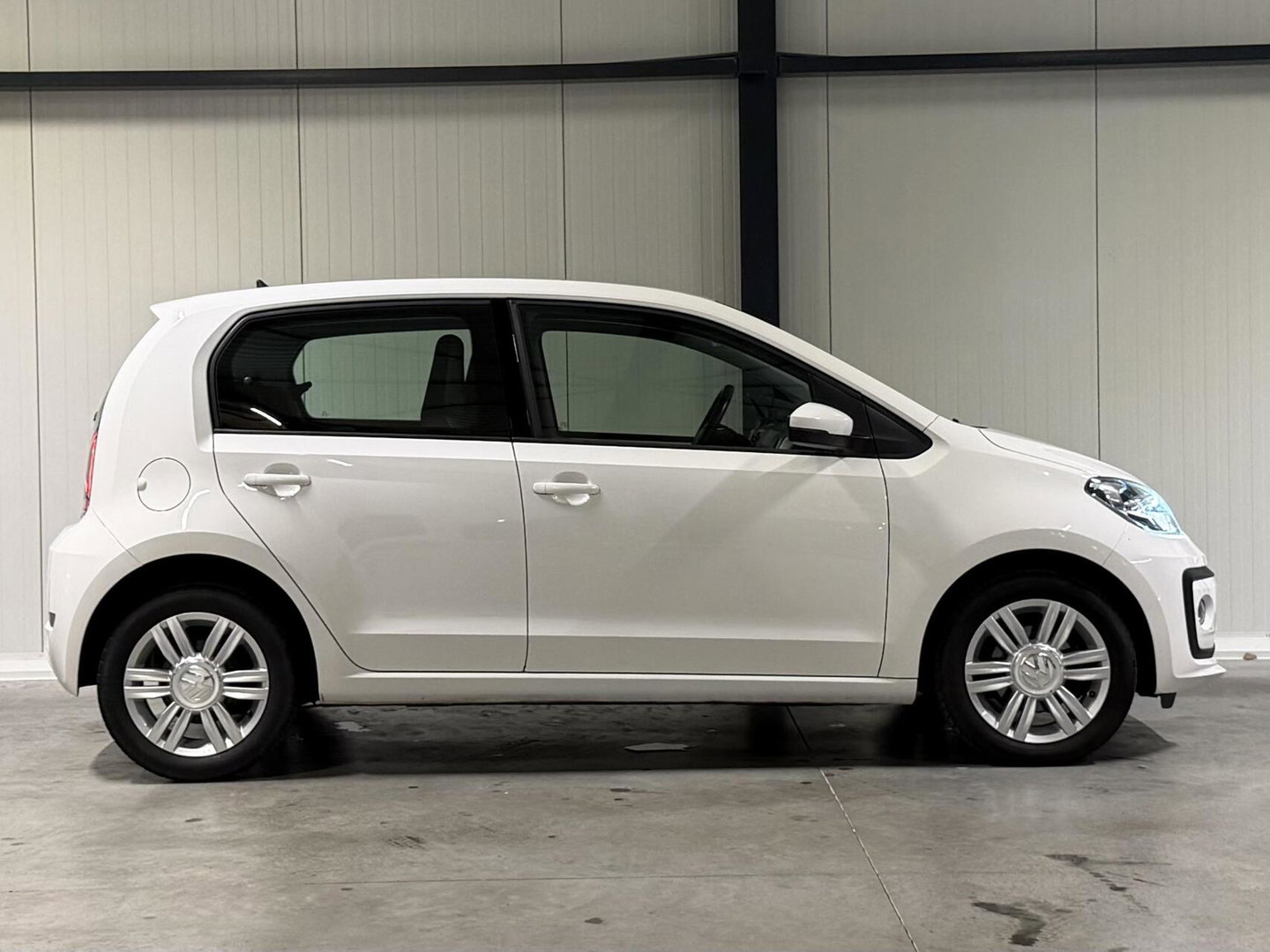 Volkswagen up! 1.0 BMT high up Airco Cruise Parkeersensoren