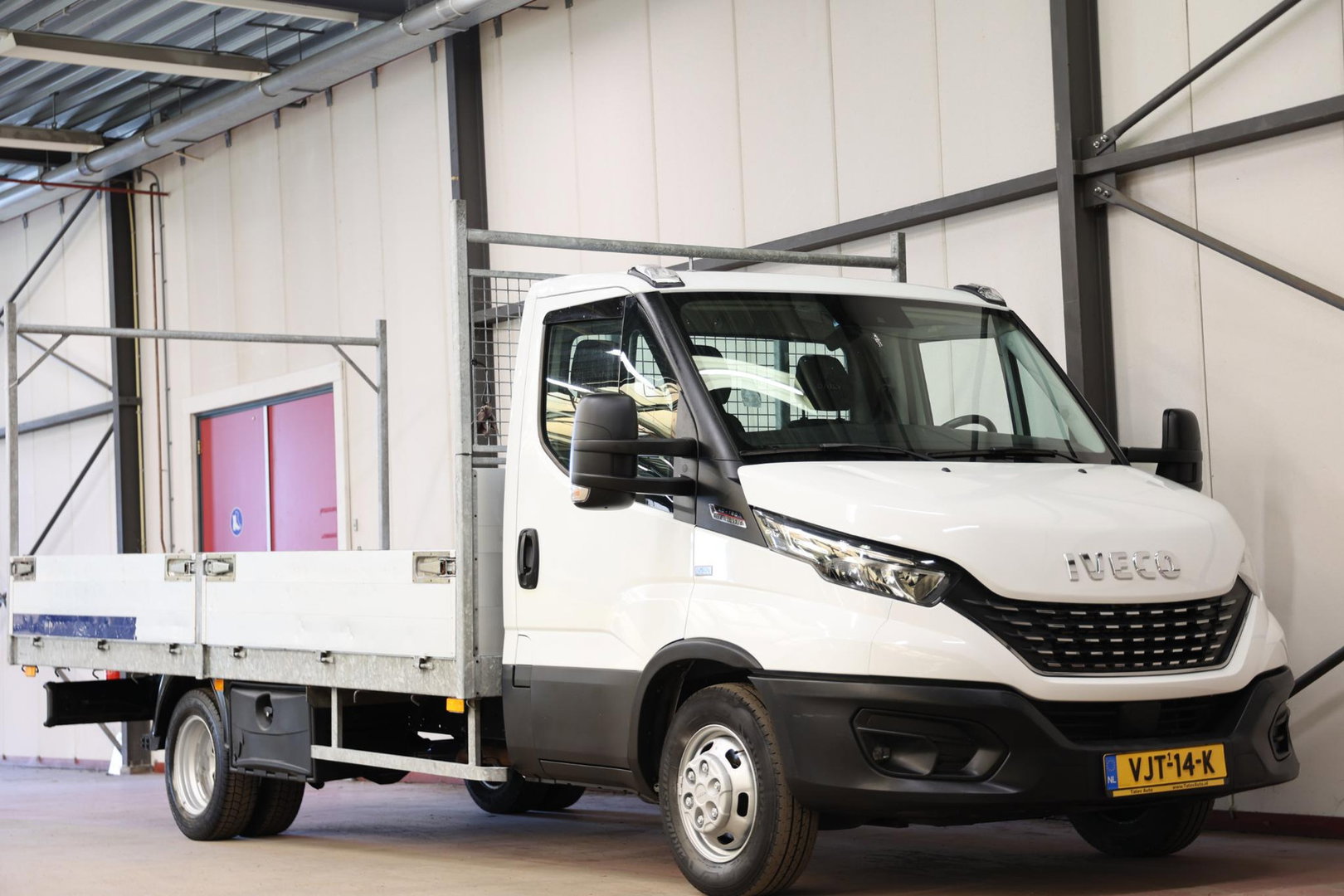 Iveco Daily 35C18H 3.0 AUTOMAAT TREKHAAK OPEN LAADBAK