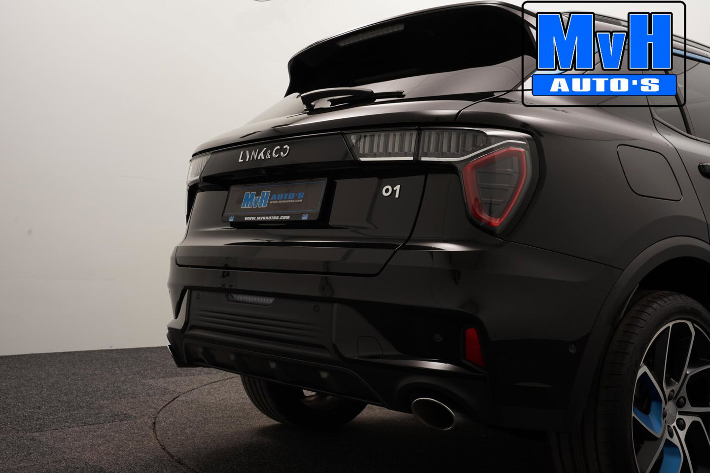 Lynk & Co 01 1.5 PHEV|262PK|LUXE|360°CAM|PANO