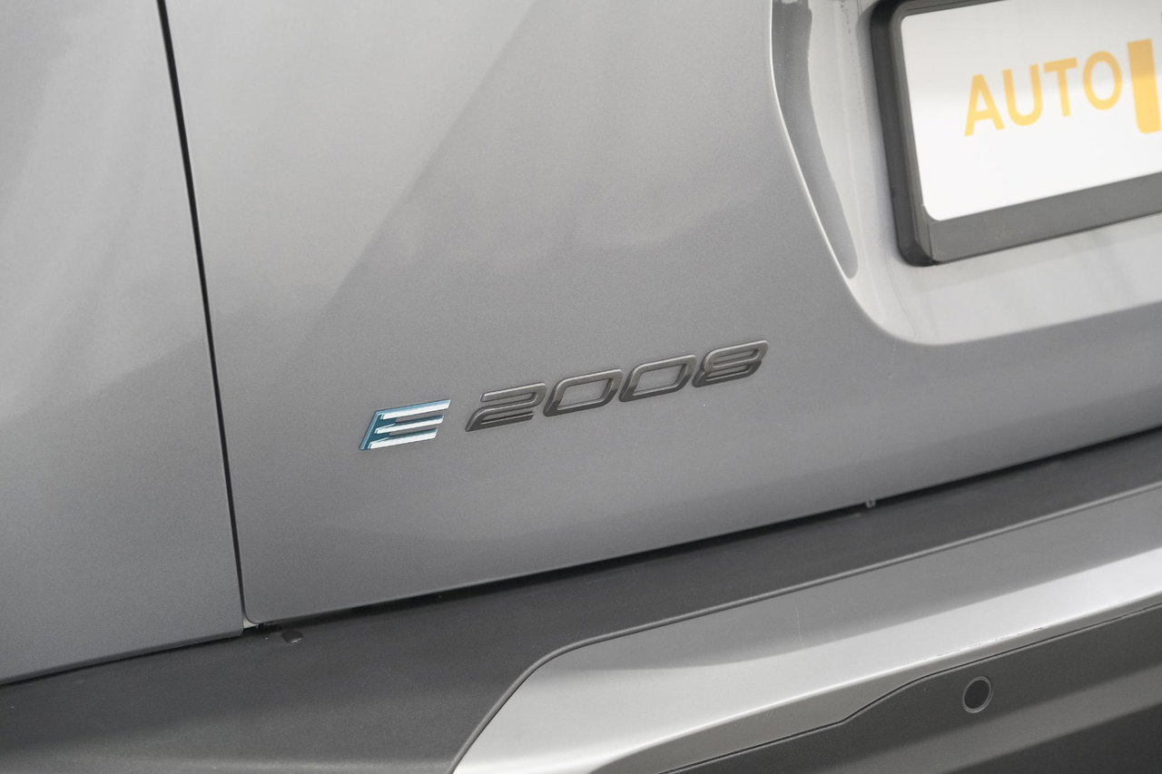 Peugeot e-2008