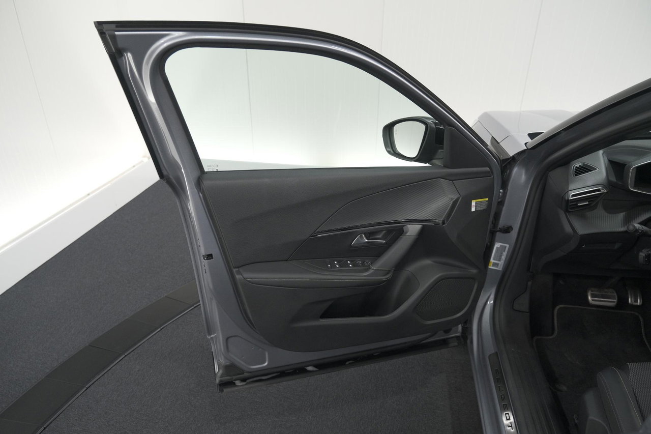 Peugeot e-2008