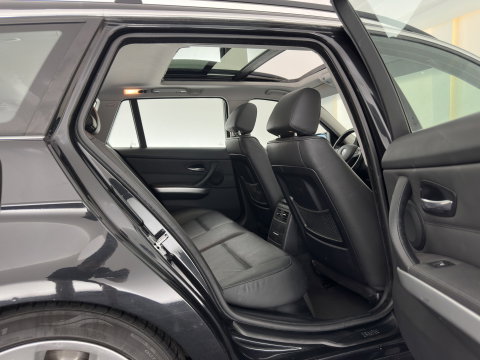BMW 3 Serie Touring 330i Dynamic Executive Aut. *PANO | LEATHER | XENON | HEATED-COMFORTSEATS | NAVI-FULLMAP | ECC | PDC | CRUISE | 18''ALU*