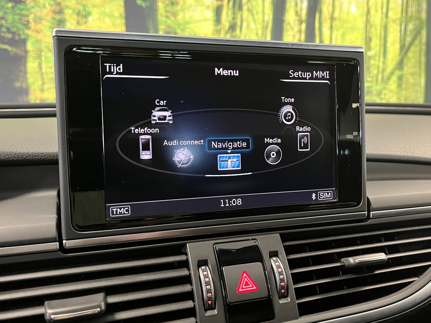 Audi A6 Avant 1.8 TFSI ultra Advance Sport | Panoramadak | Afn. Trekhaak | Apple Carplay / Android Auto | Cruise Control | Leder | LED | Parkeersensoren | All season Banden | 19'' Lichtmetaal | Parkeersensoren |