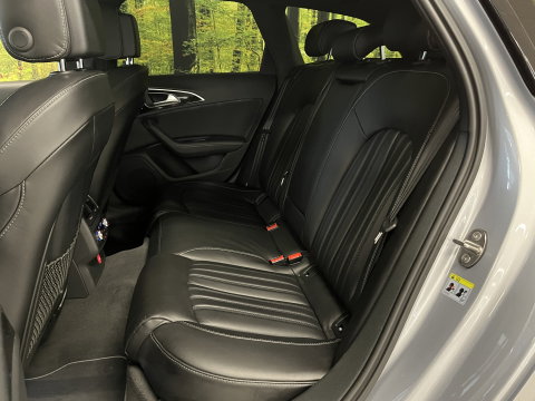 Audi A6 Avant 1.8 TFSI ultra Advance Sport | Panoramadak | Afn. Trekhaak | Apple Carplay / Android Auto | Cruise Control | Leder | LED | Parkeersensoren | All season Banden | 19'' Lichtmetaal | Parkeersensoren |