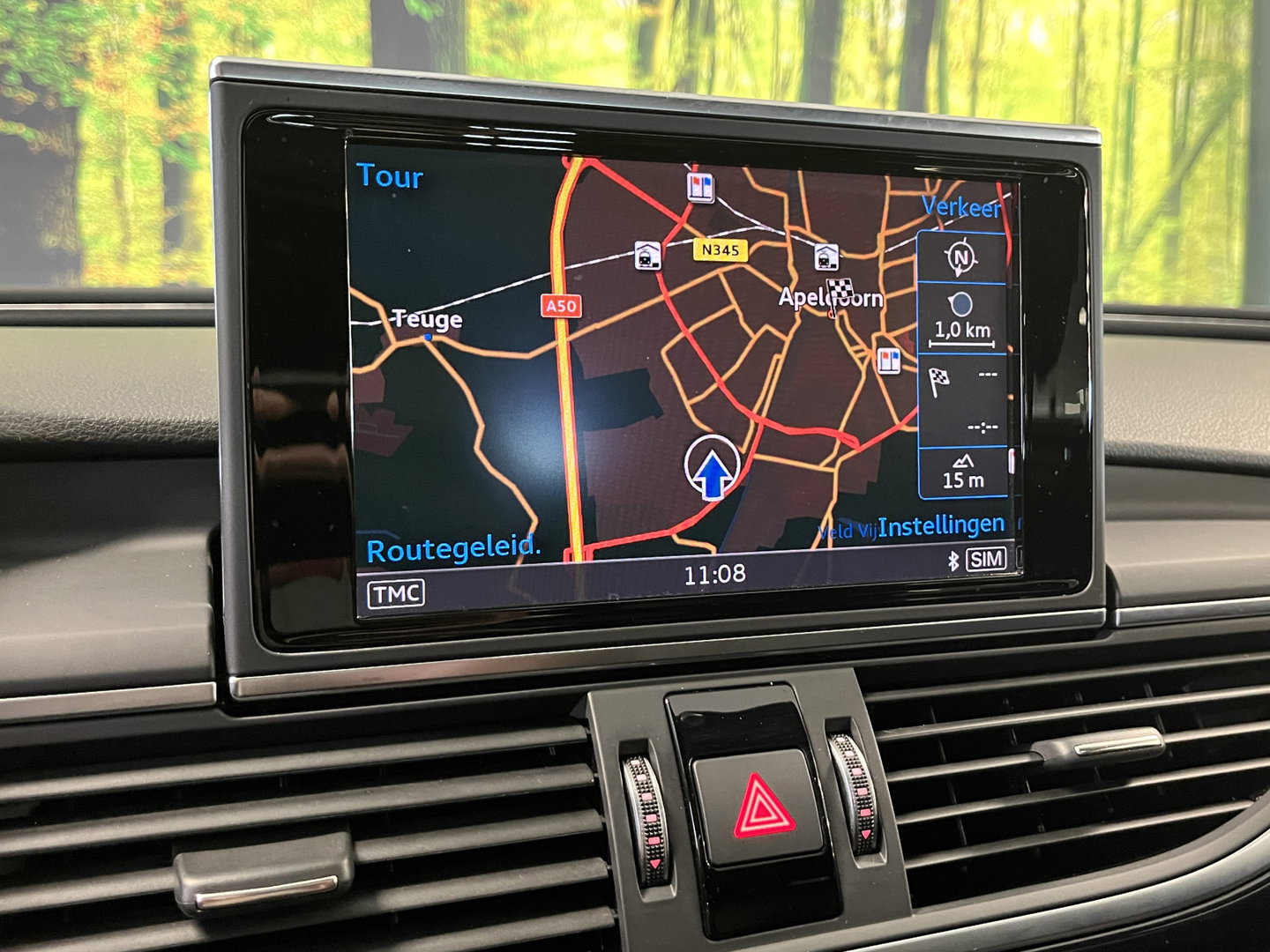 Audi A6 Avant 1.8 TFSI ultra Advance Sport | Panoramadak | Afn. Trekhaak | Apple Carplay / Android Auto | Cruise Control | Leder | LED | Parkeersensoren | All season Banden | 19'' Lichtmetaal | Parkeersensoren |
