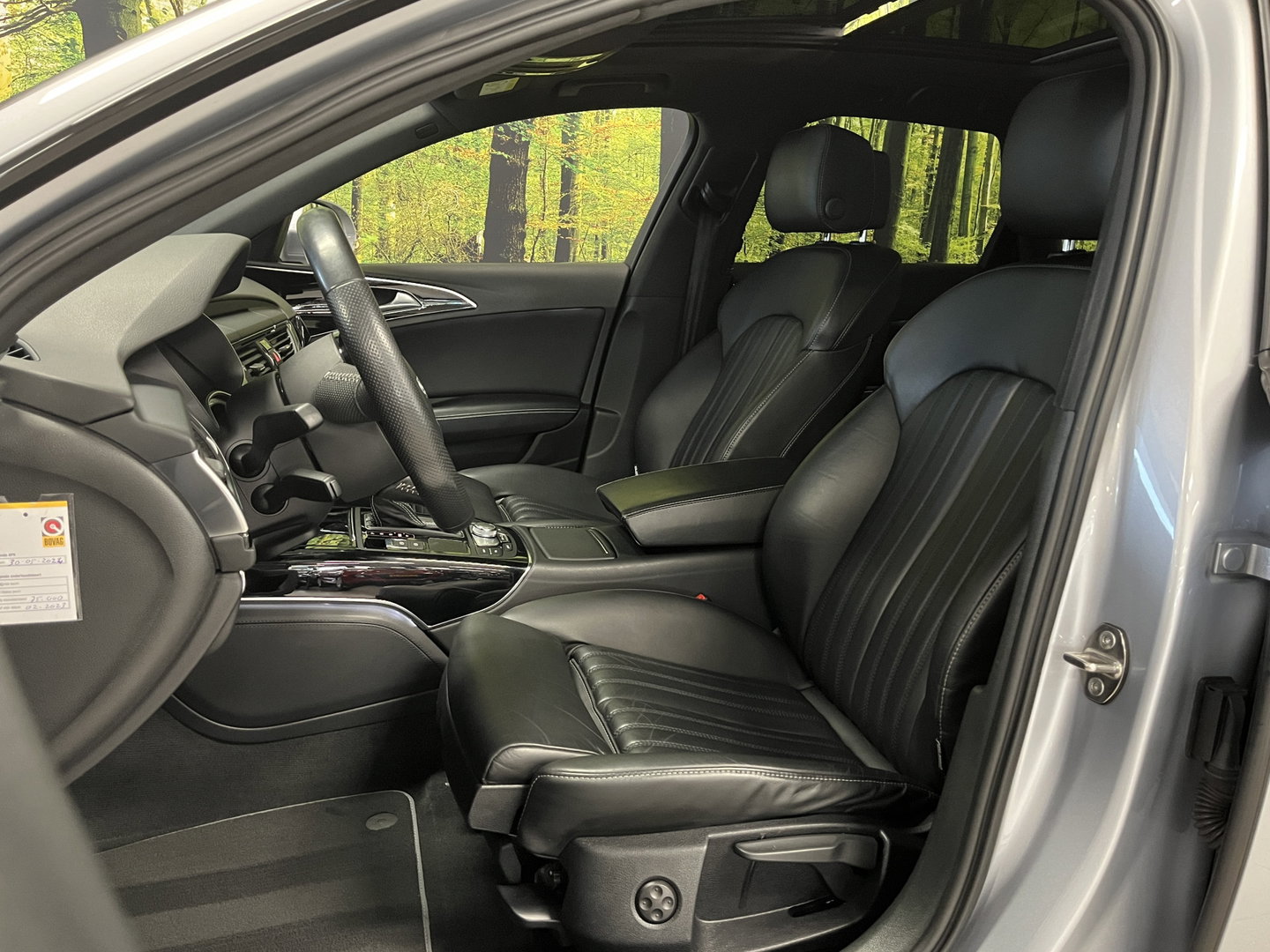 Audi A6 Avant 1.8 TFSI ultra Advance Sport | Panoramadak | Afn. Trekhaak | Apple Carplay / Android Auto | Cruise Control | Leder | LED | Parkeersensoren | All season Banden | 19'' Lichtmetaal | Parkeersensoren |