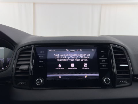 Škoda Karoq 1.5 TSI ACT Sportline Business (INCL-BTW) Aut. *PANO | DIGI-COCKPIT | FULL-LED | ADAPTIVE-CRUISE | HEATED-SPORTSEATS | TOPVIEW |  AMBIENTLIGHT | NAVI-FULLMAP | KEYLESS | DAB+ | TOWBAR | PRIVACYGLASS | 18''ALU*