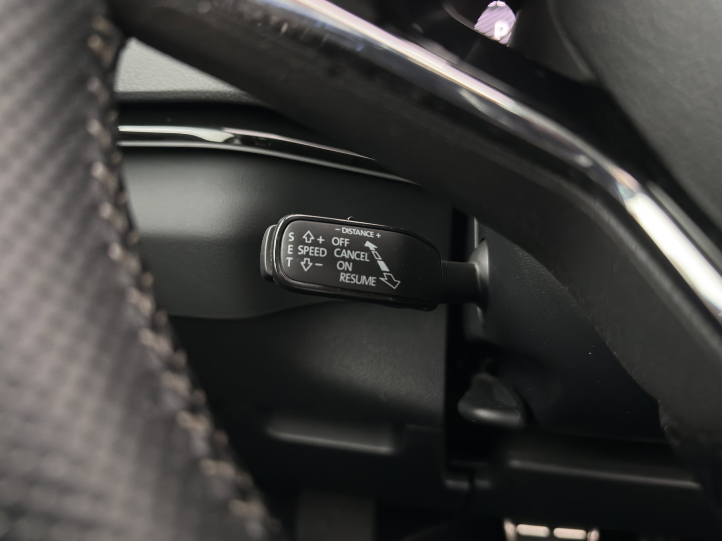 Škoda Karoq 1.5 TSI ACT Sportline Business (INCL-BTW) Aut. *PANO | DIGI-COCKPIT | FULL-LED | ADAPTIVE-CRUISE | HEATED-SPORTSEATS | TOPVIEW |  AMBIENTLIGHT | NAVI-FULLMAP | KEYLESS | DAB+ | TOWBAR | PRIVACYGLASS | 18''ALU*