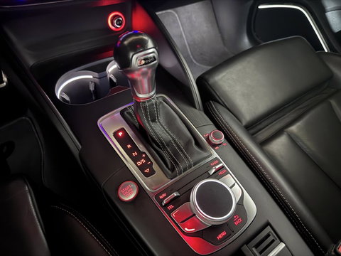 Audi S3 2.0 TFSI S3 Quattro Pano RS-Seats ACC Camera Leer