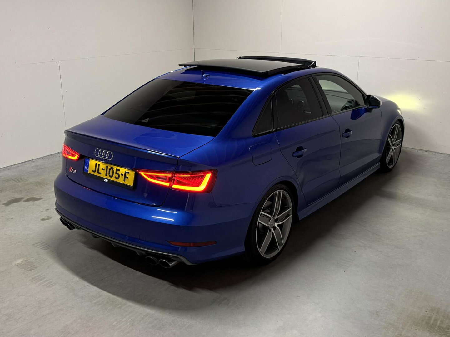 Audi S3 2.0 TFSI S3 Quattro Pano RS-Seats ACC Camera Leer