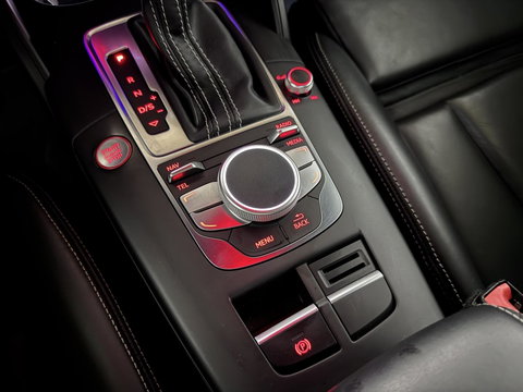 Audi S3 2.0 TFSI S3 Quattro Pano RS-Seats ACC Camera Leer