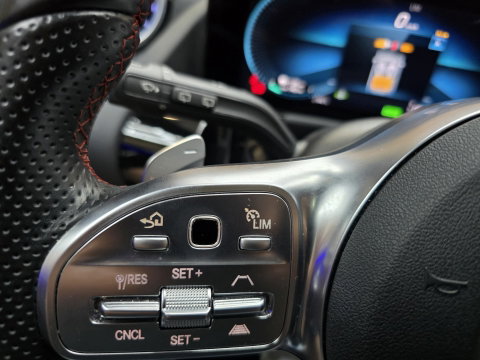 Mercedes-Benz EQA 250+ Business Edition 71 kWh AMG Pano LED Memory Navi 20"LM 97.7% SOH
