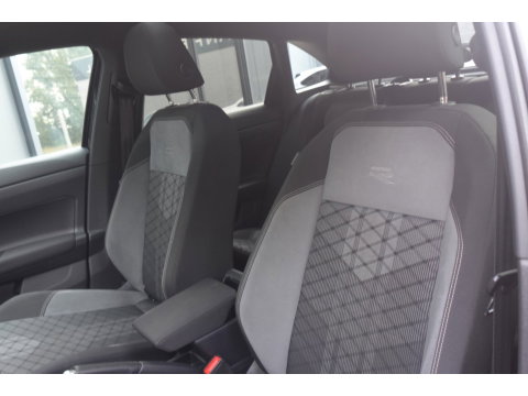 Volkswagen Taigo 1.5 TSI R-Line PANO CAMERA ACC VOL