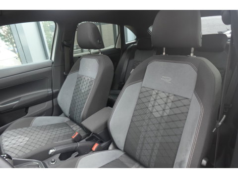 Volkswagen Taigo 1.5 TSI R-Line PANO KEYLESS CAM