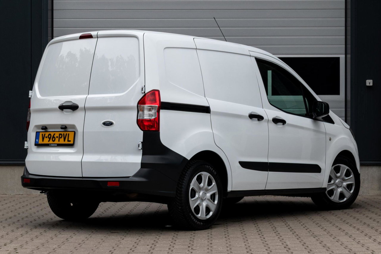 Ford Transit Courier