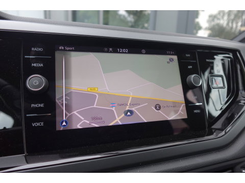 Volkswagen Taigo 1.5 TSI R-Line PANO KEYLESS CAM