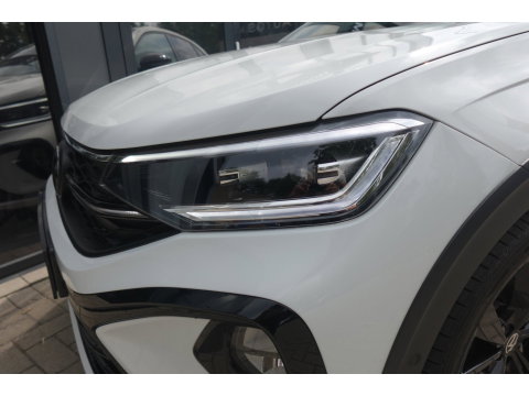 Volkswagen Taigo 1.5 TSI R-Line PANO KEYLESS CAM